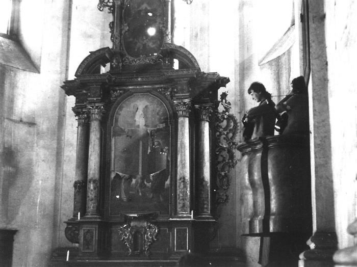 Stav oltáře v roce 1971